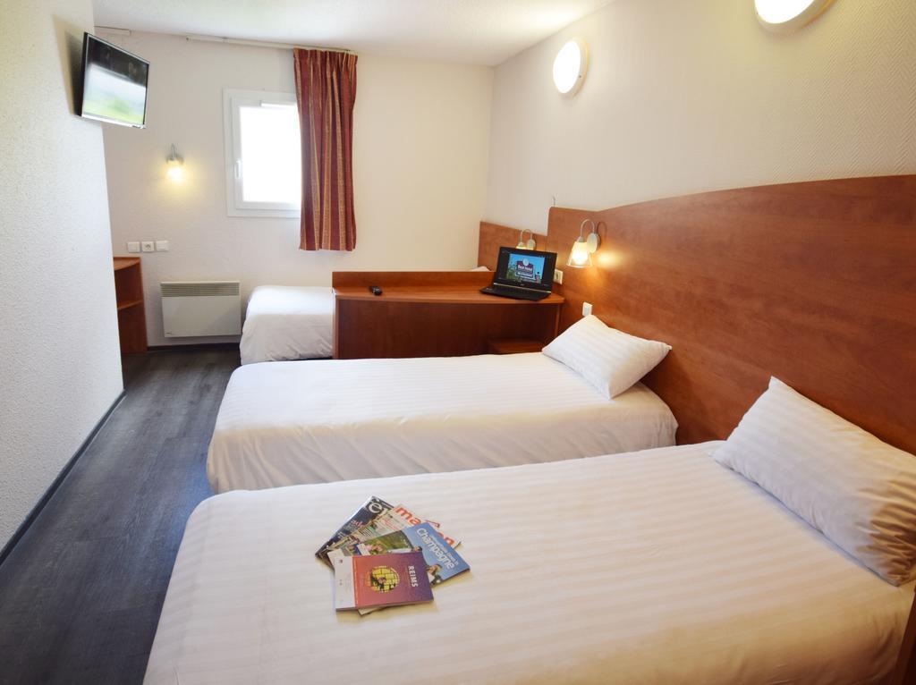2 Adjacent Rooms,268368921:JPEG
